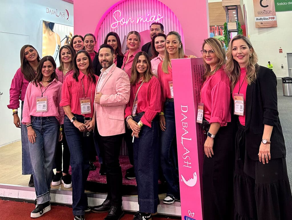 Equipo Dabalash en la Expo Beauty Show 2024